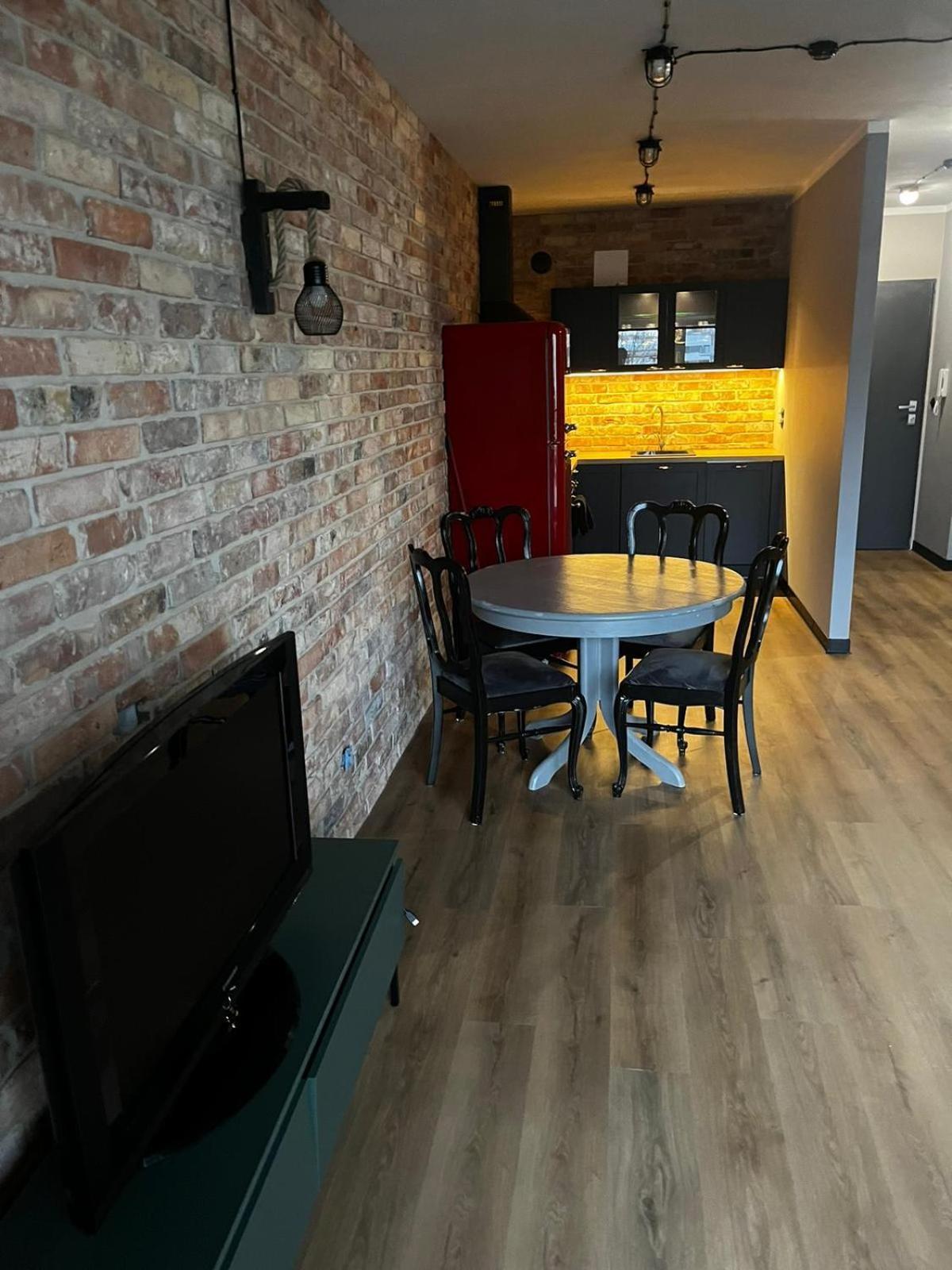 Apartament Z Widokiem Na Stadion Styl Industrialny Jedyny Taki Check In 24 H Poznan Exterior foto